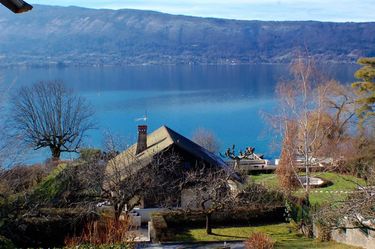 Σπίτι διακοπών Chalet De Charme Avec Ponton Prive Et Acces Direct Au Lac, 4Ch 8 Pers, Exclusivite Lla Selections By Location Lac Annecy Veyrier-du-Lac